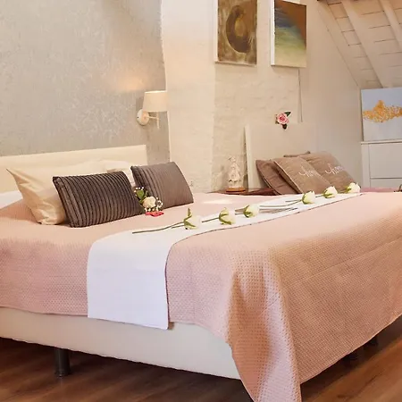 Bed and Breakfast The White Queen 3*