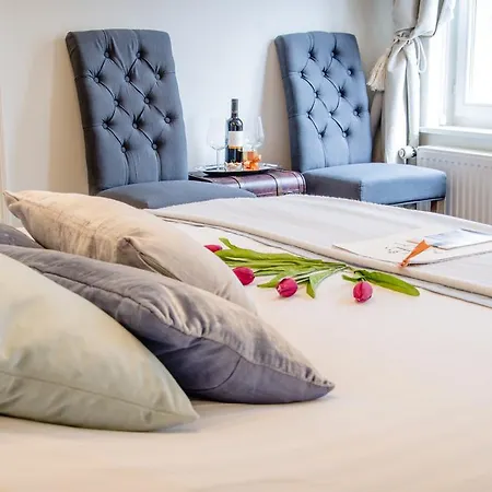 ベッド・アンド・ブレックファスト ザ ホワイト クイーン B＆b